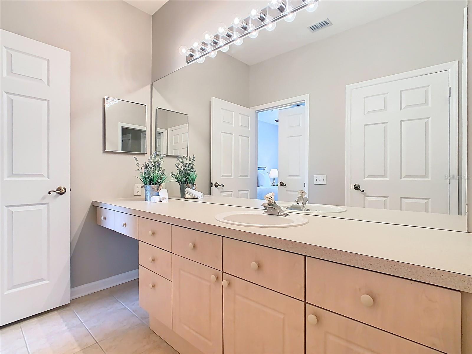 Image 34 of 92 For 2300 Silver Palm Drive 205