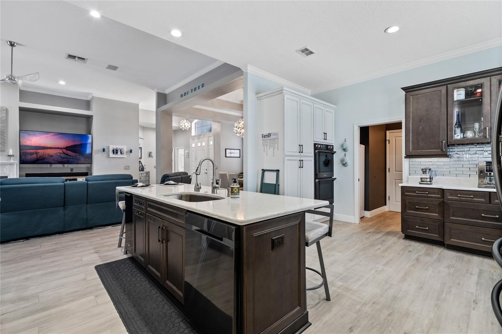 Image 16 of 66 For 10662 Woodchase Circle