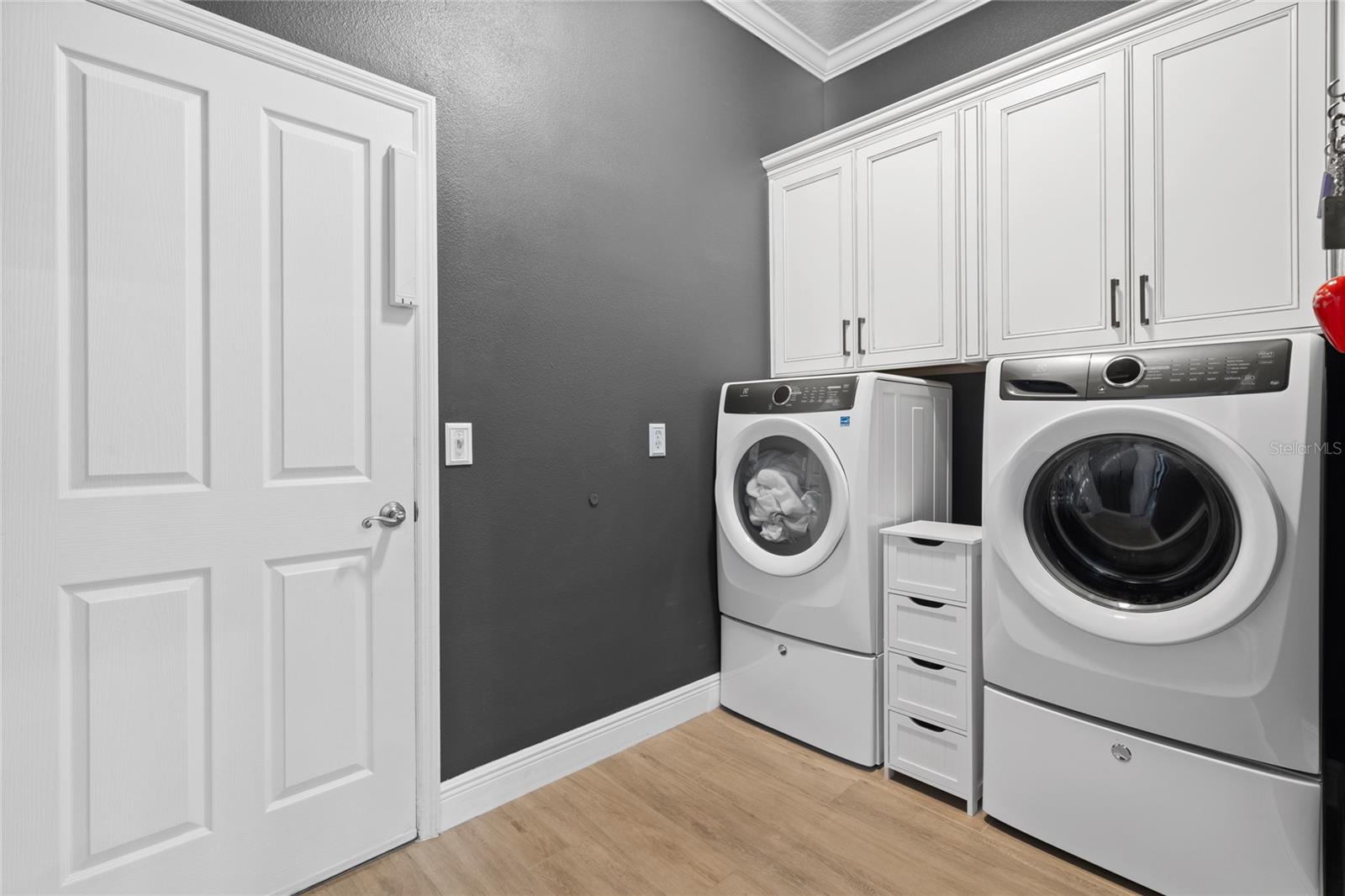 Image 37 of 66 For 10662 Woodchase Circle