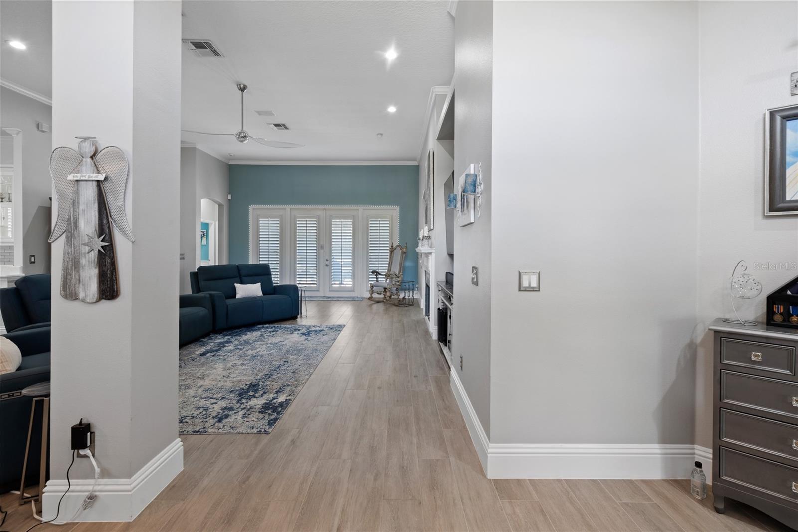 Image 6 of 66 For 10662 Woodchase Circle