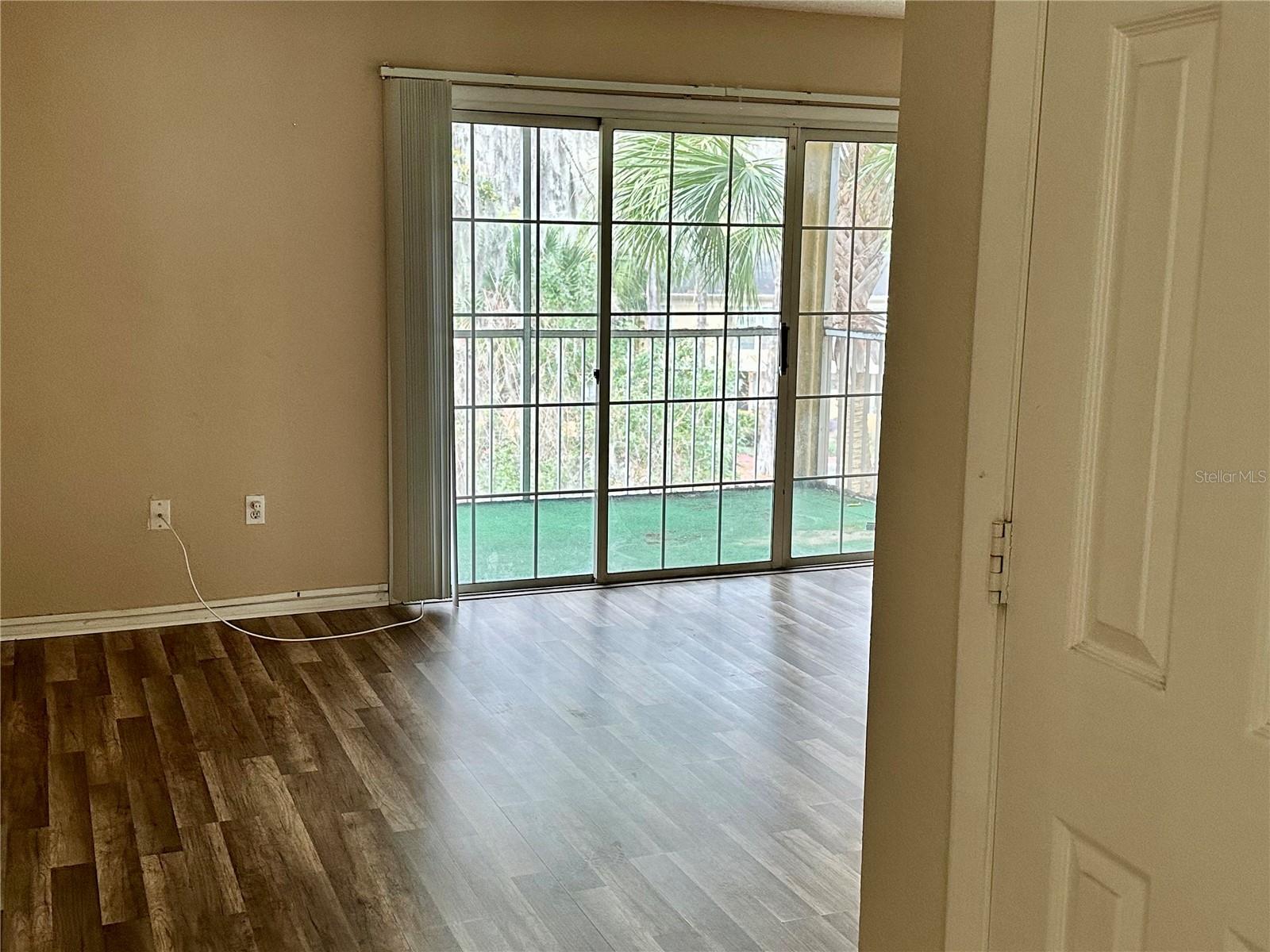Image 3 of 10 For 3993 Versailles Drive 3993f