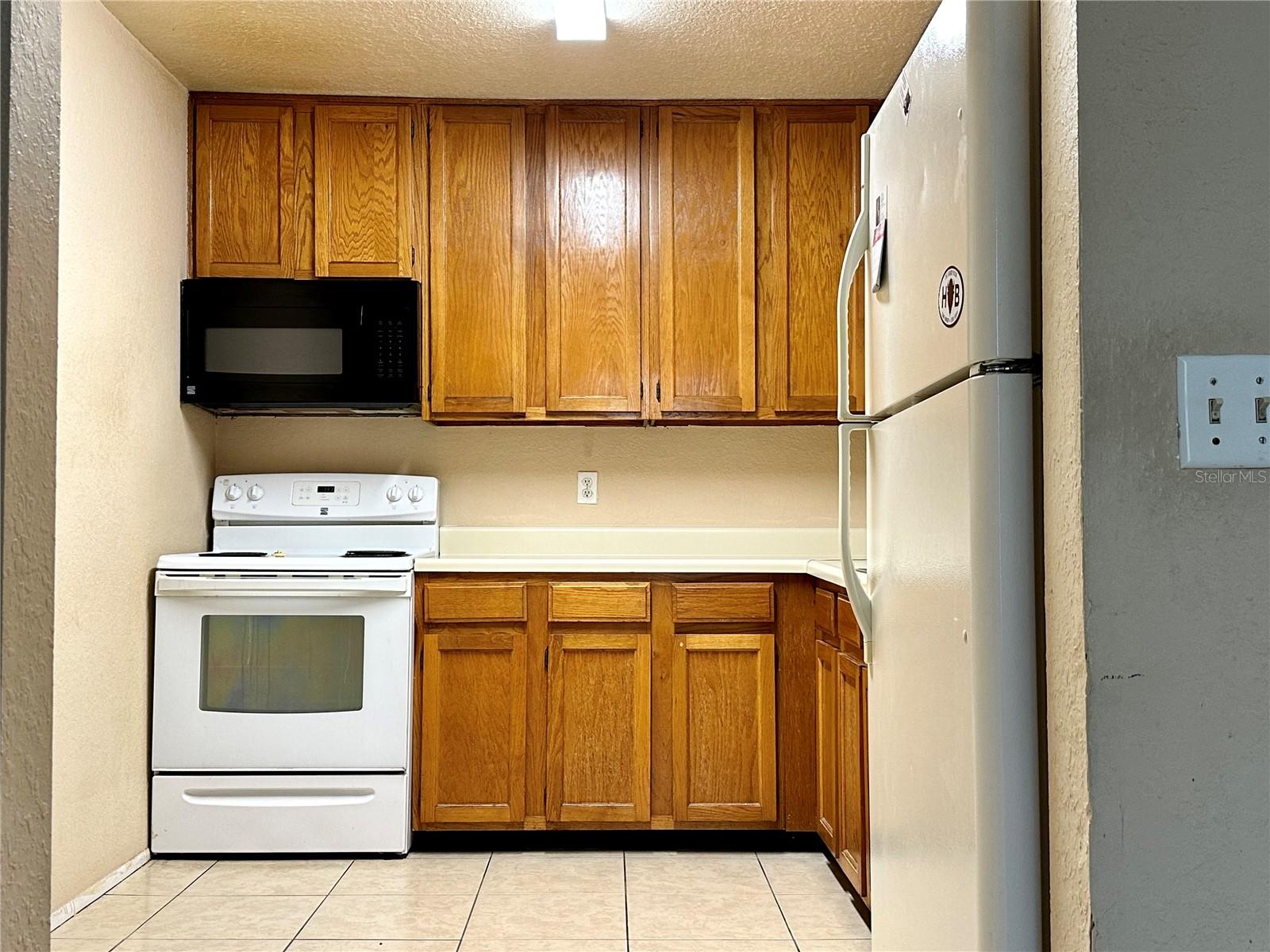 Image 6 of 10 For 3993 Versailles Drive 3993f