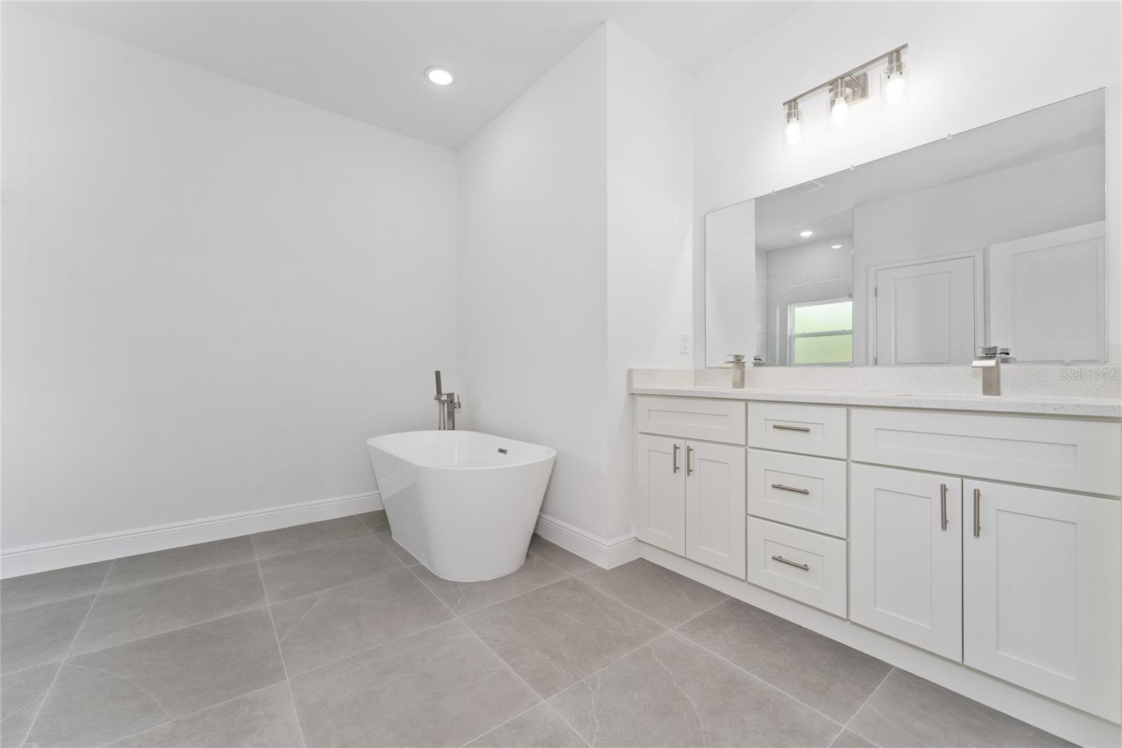 Image 15 of 41 For 2787 Sharpes Drive