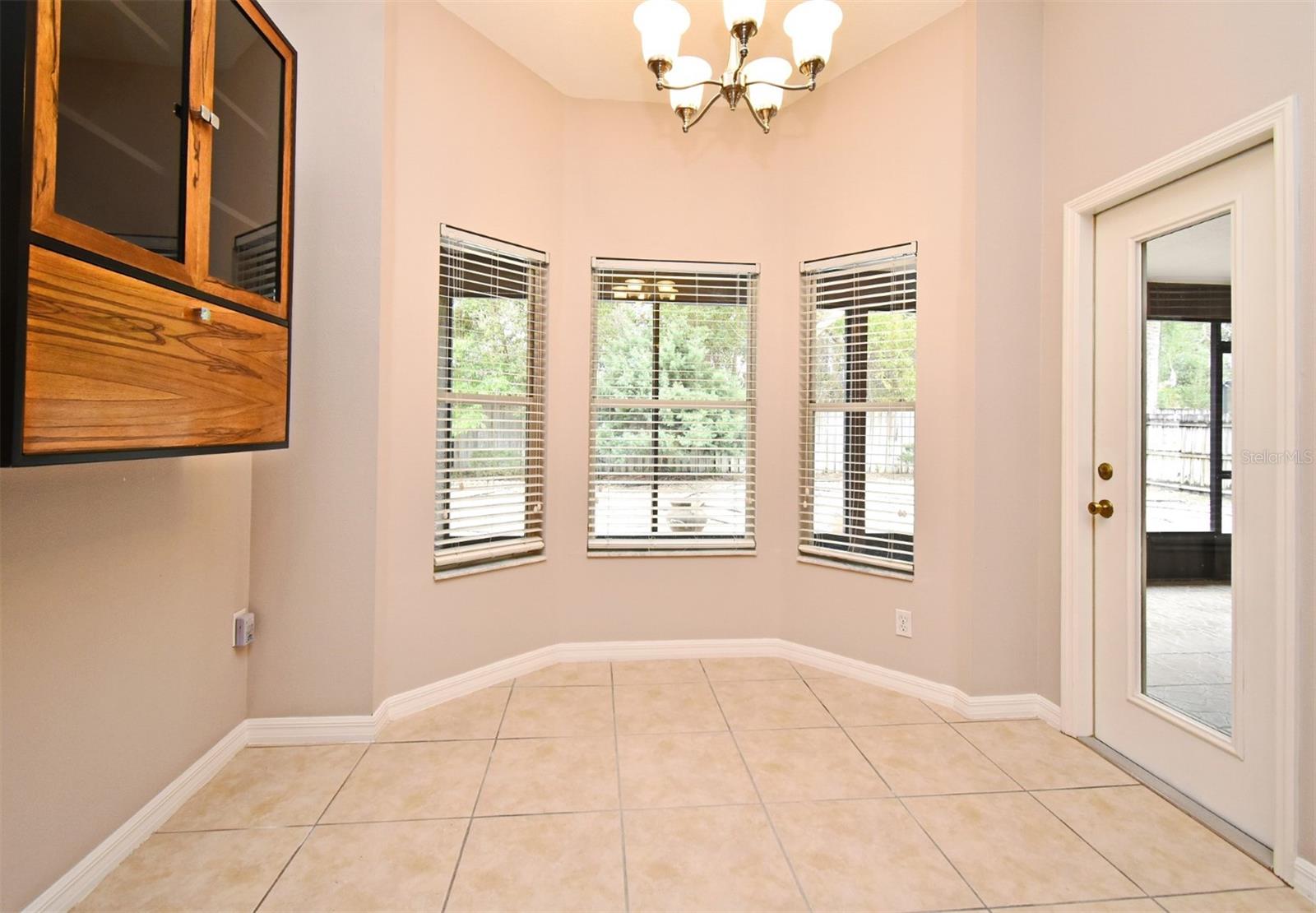 Image 11 of 48 For 238 Palmetto Springs Street