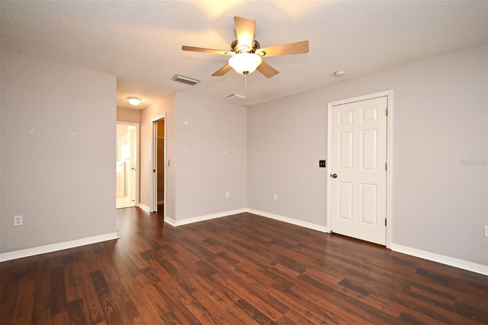 Image 19 of 48 For 238 Palmetto Springs Street