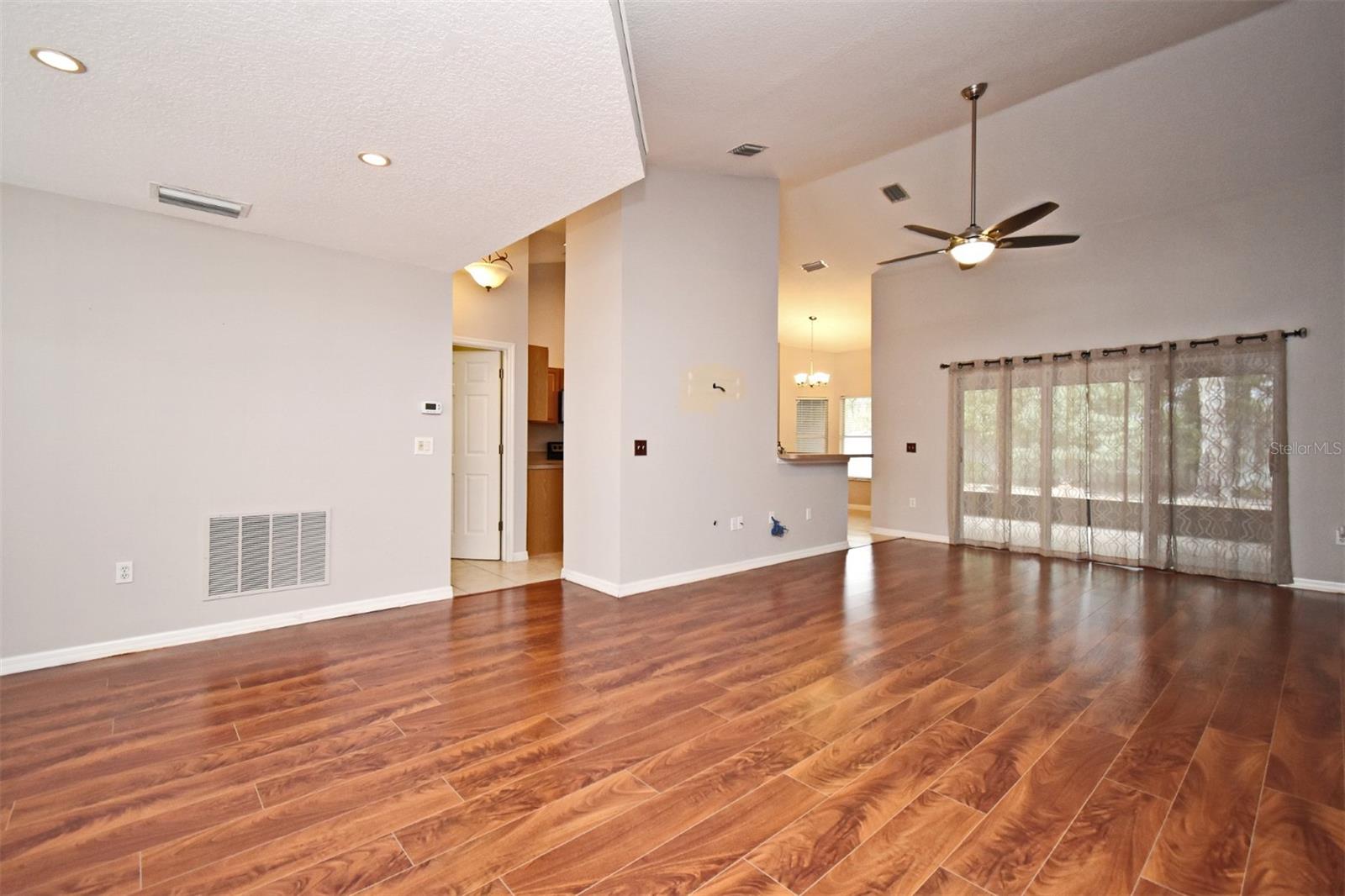 Image 6 of 48 For 238 Palmetto Springs Street