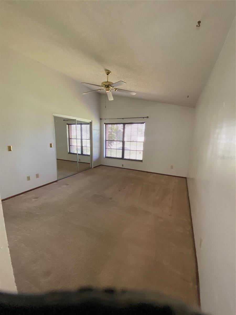 Image 6 of 14 For 705 Boysenberry Court
