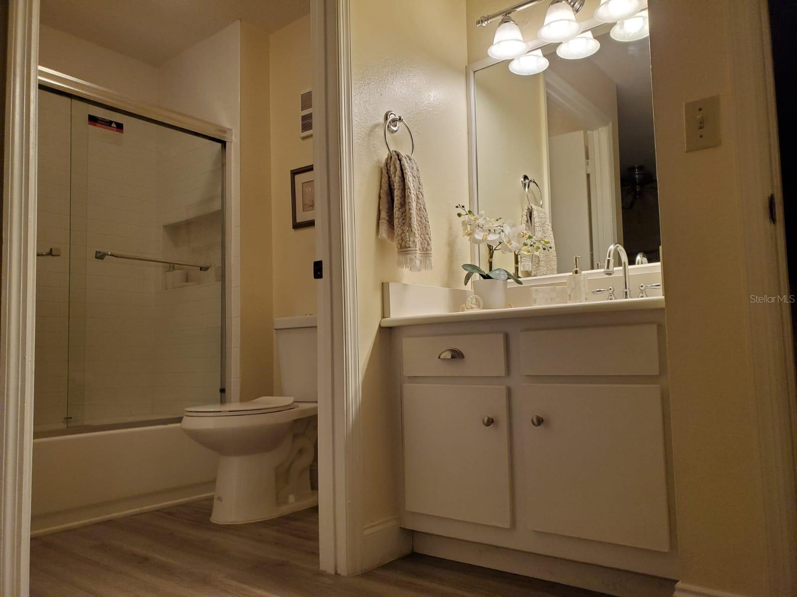 Image 11 of 28 For 7220 Westpointe Boulevard 1421