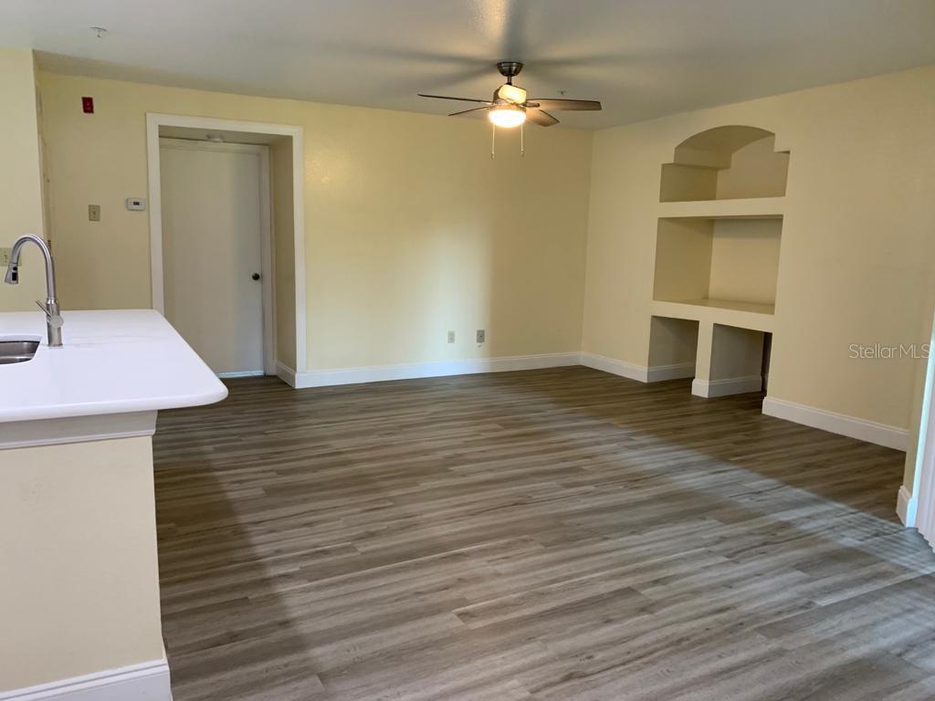 Image 8 of 28 For 7220 Westpointe Boulevard 1421