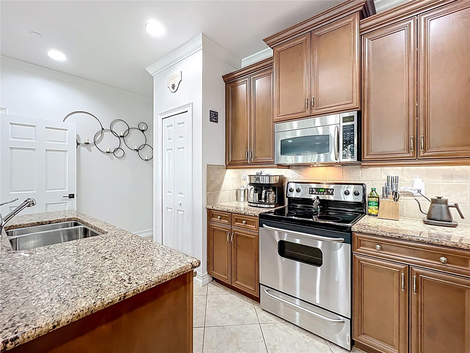 Image 19 of 72 For 2240 Osprey Avenue