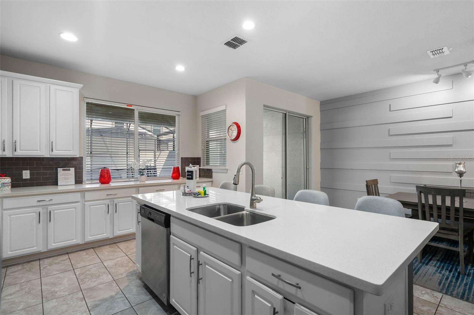 Image 13 of 83 For 1558 Carey Palm Circle