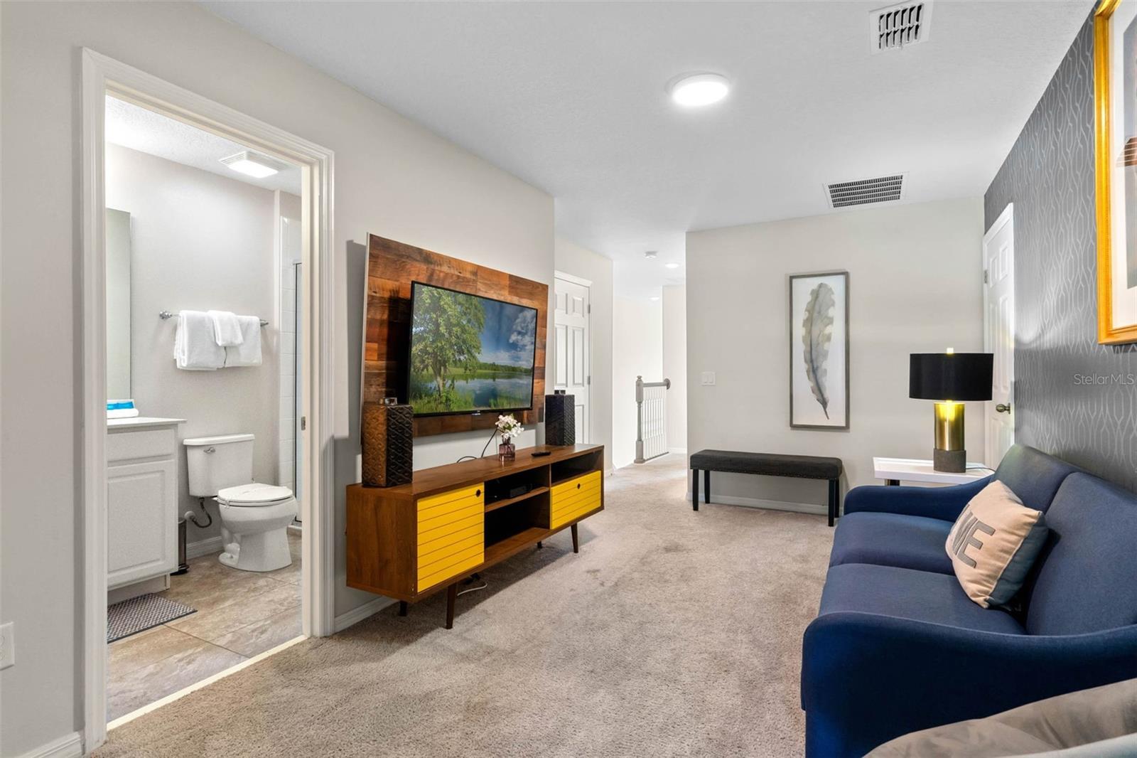 Image 19 of 83 For 1558 Carey Palm Circle