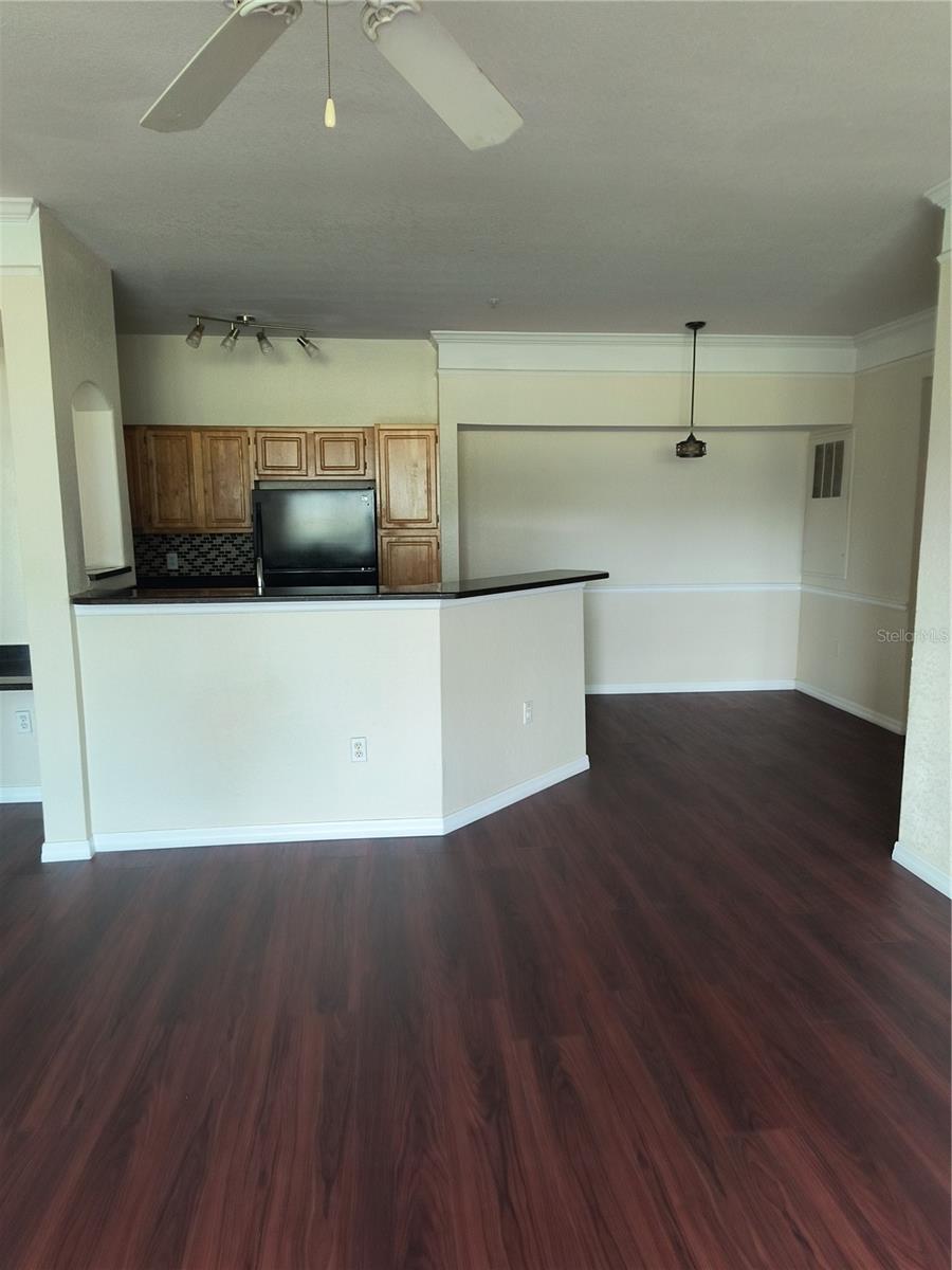 Image 10 of 30 For 6685 Queens Borough Avenue 104