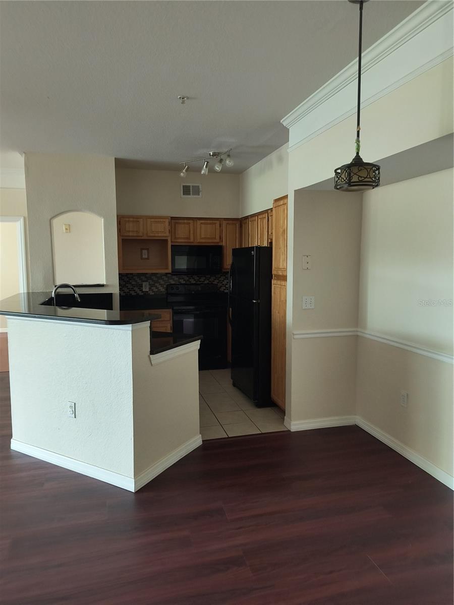 Image 11 of 30 For 6685 Queens Borough Avenue 104