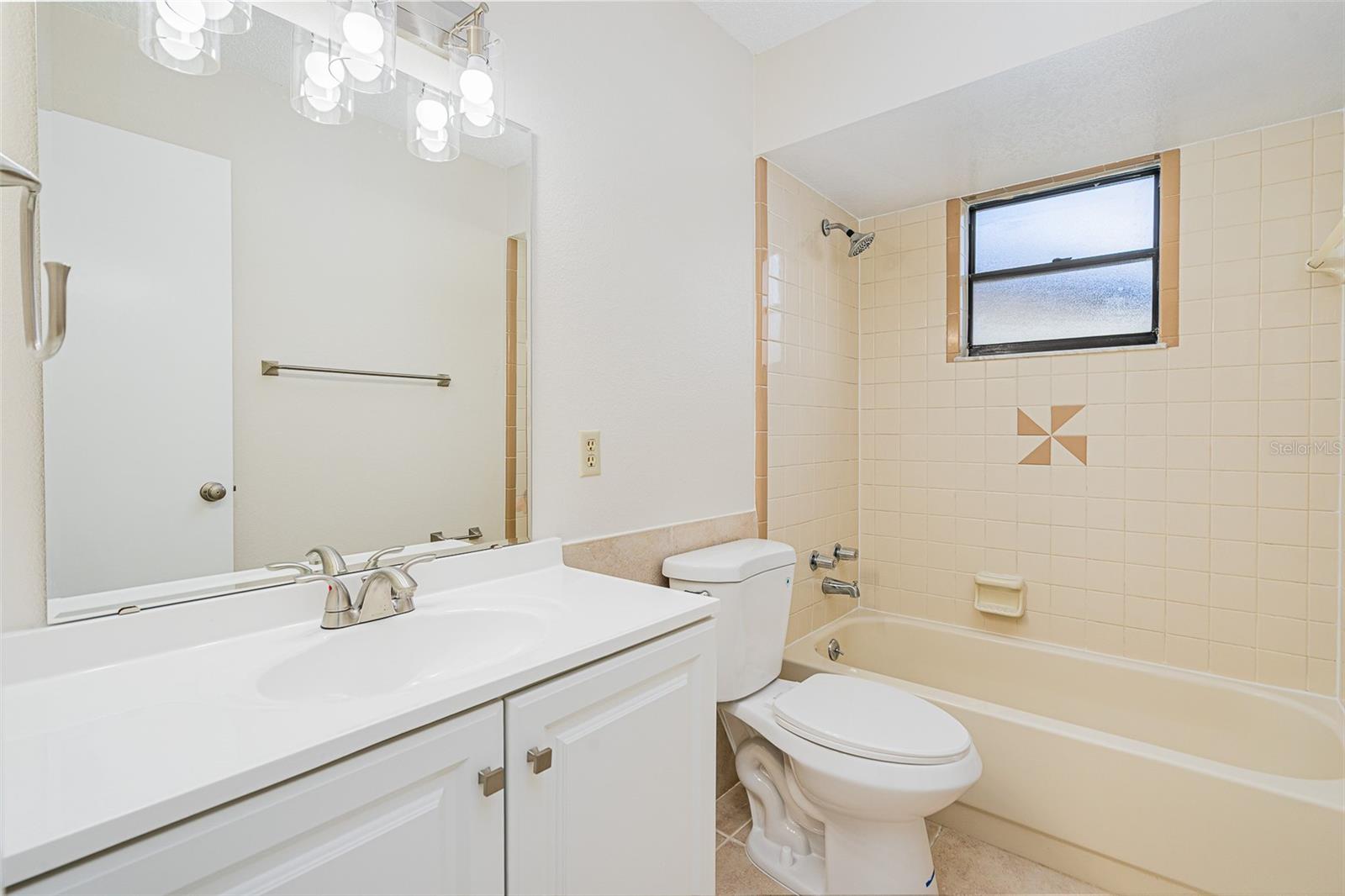 Image 15 of 23 For 2921 Sabal Palm Drive