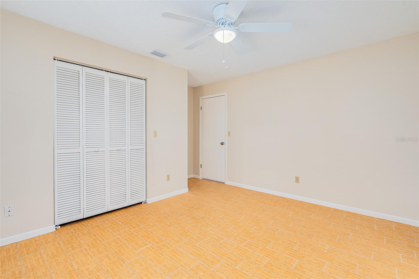 Image 16 of 23 For 2921 Sabal Palm Drive