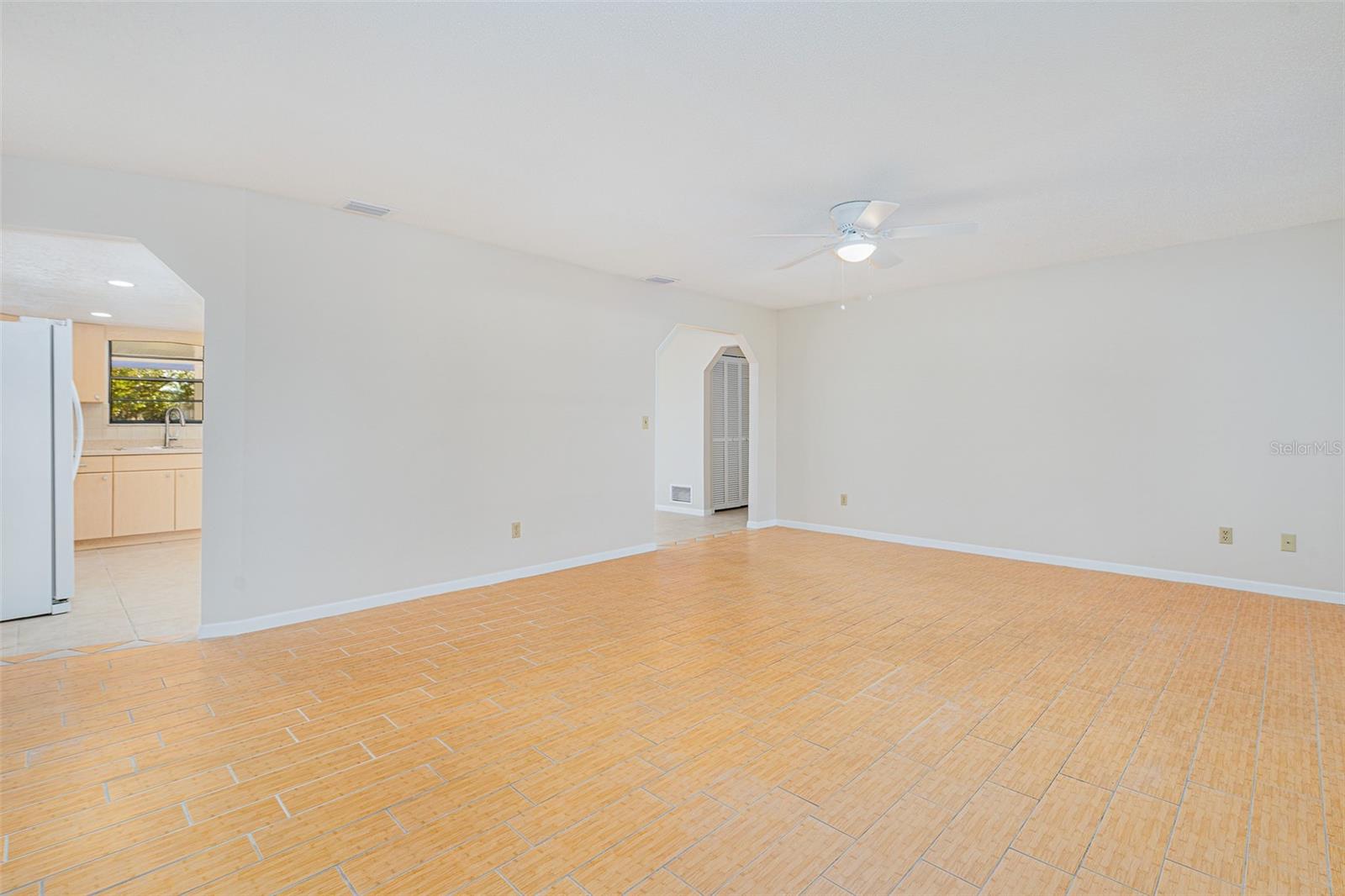 Image 3 of 23 For 2921 Sabal Palm Drive