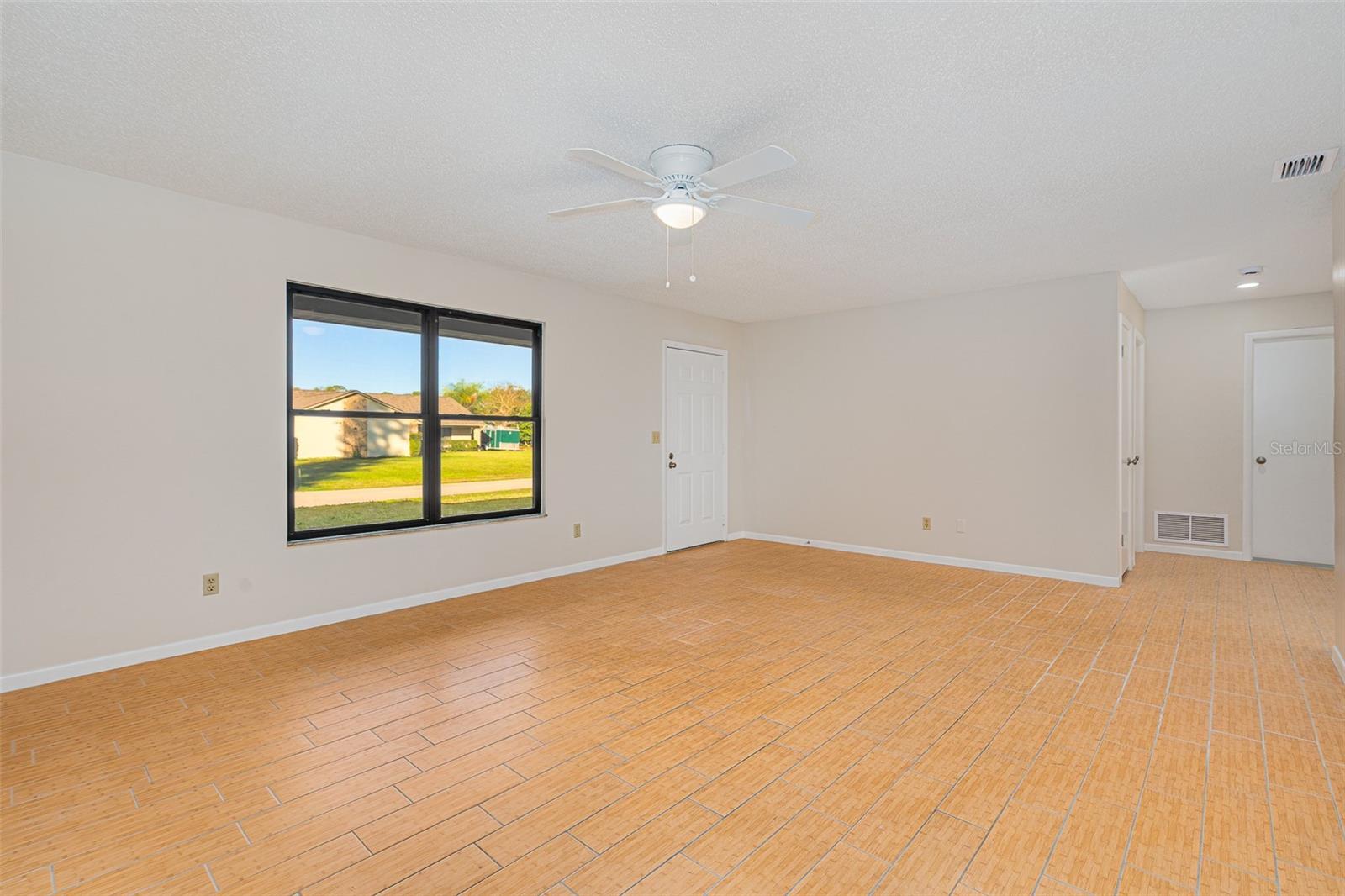 Image 4 of 23 For 2921 Sabal Palm Drive