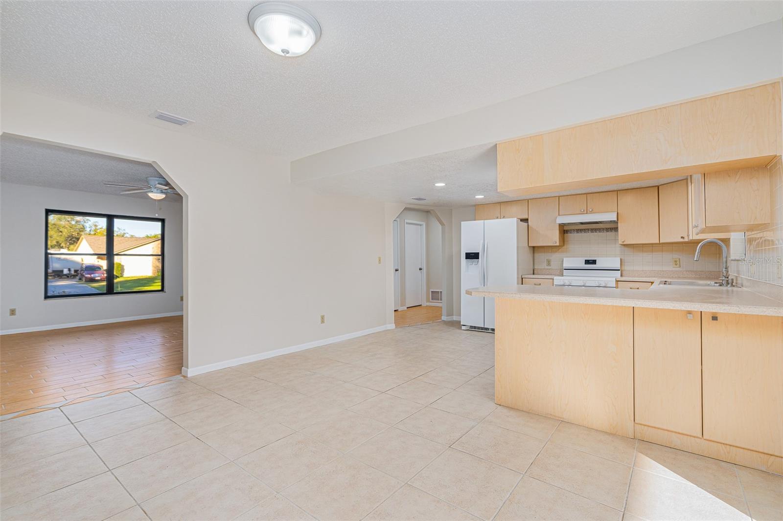Image 6 of 23 For 2921 Sabal Palm Drive