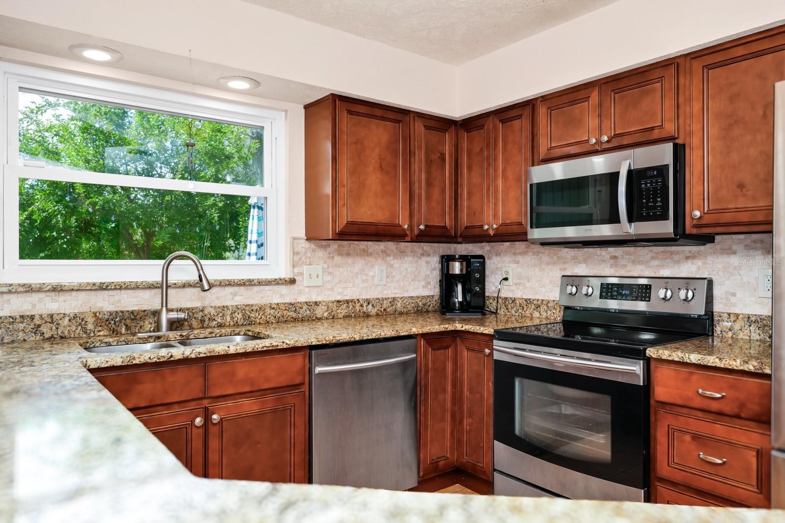 Image 10 of 45 For 275 3rd Street