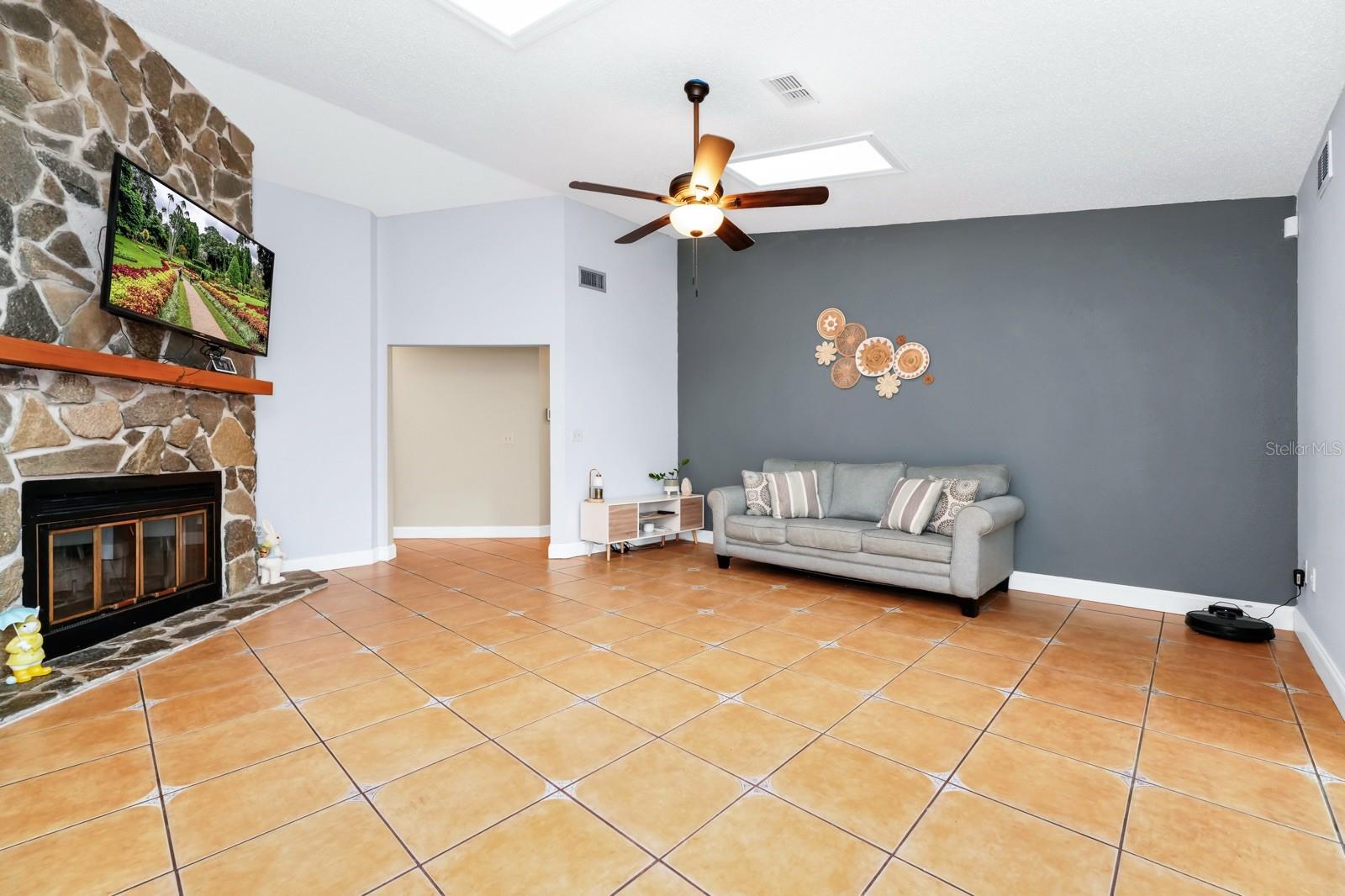 Image 7 of 45 For 275 3rd Street