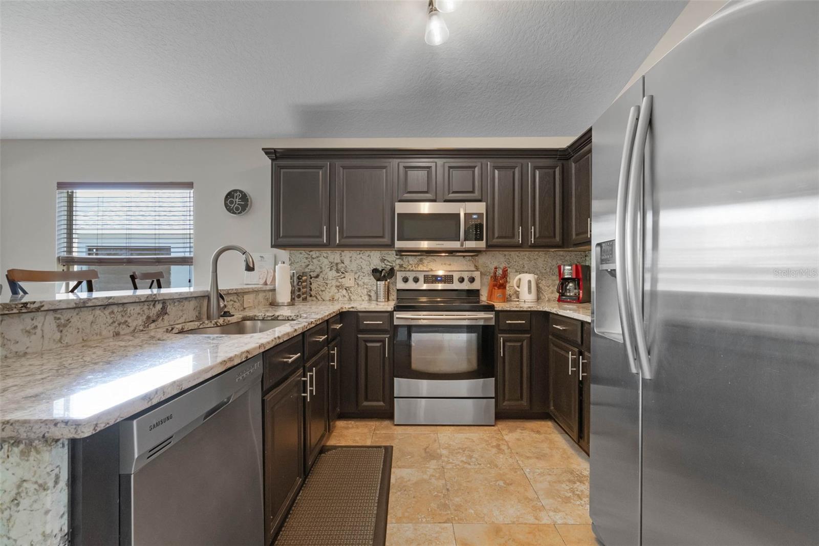 Image 15 of 53 For 838 Kildrummy Drive