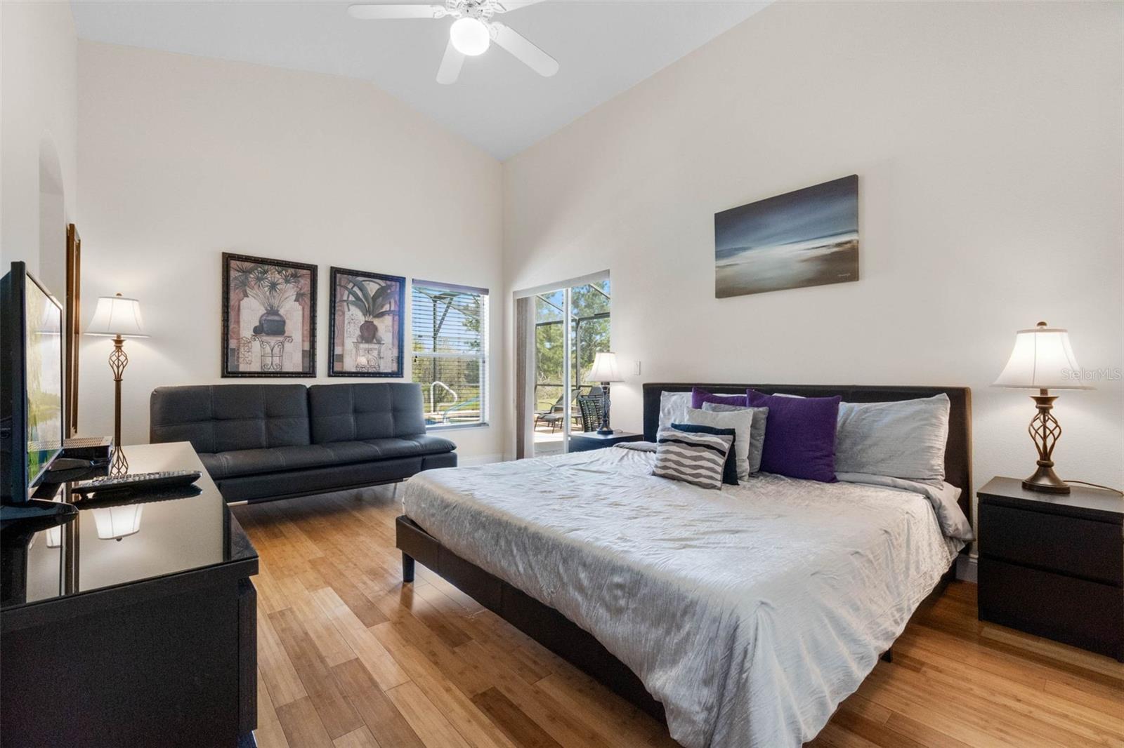 Image 17 of 53 For 838 Kildrummy Drive