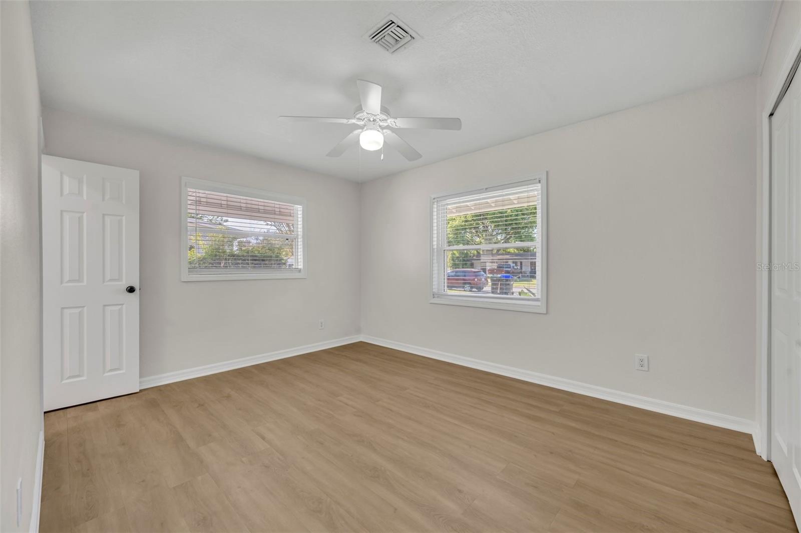 Image 14 of 25 For 642 Balfour Drive