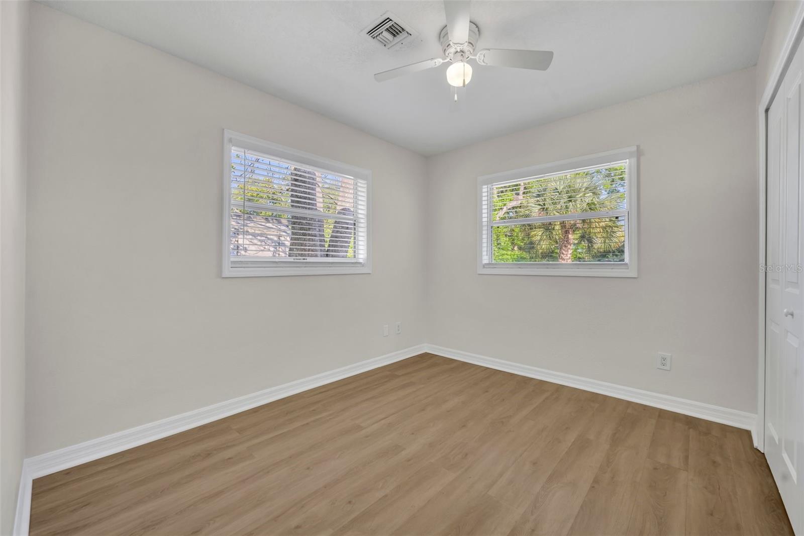 Image 17 of 25 For 642 Balfour Drive