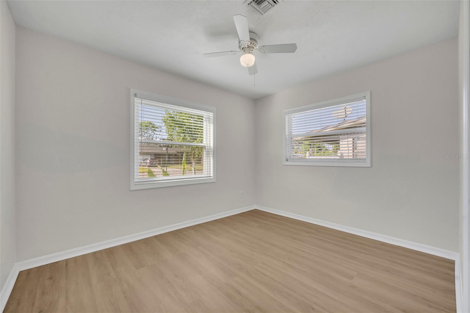 Image 18 of 25 For 642 Balfour Drive