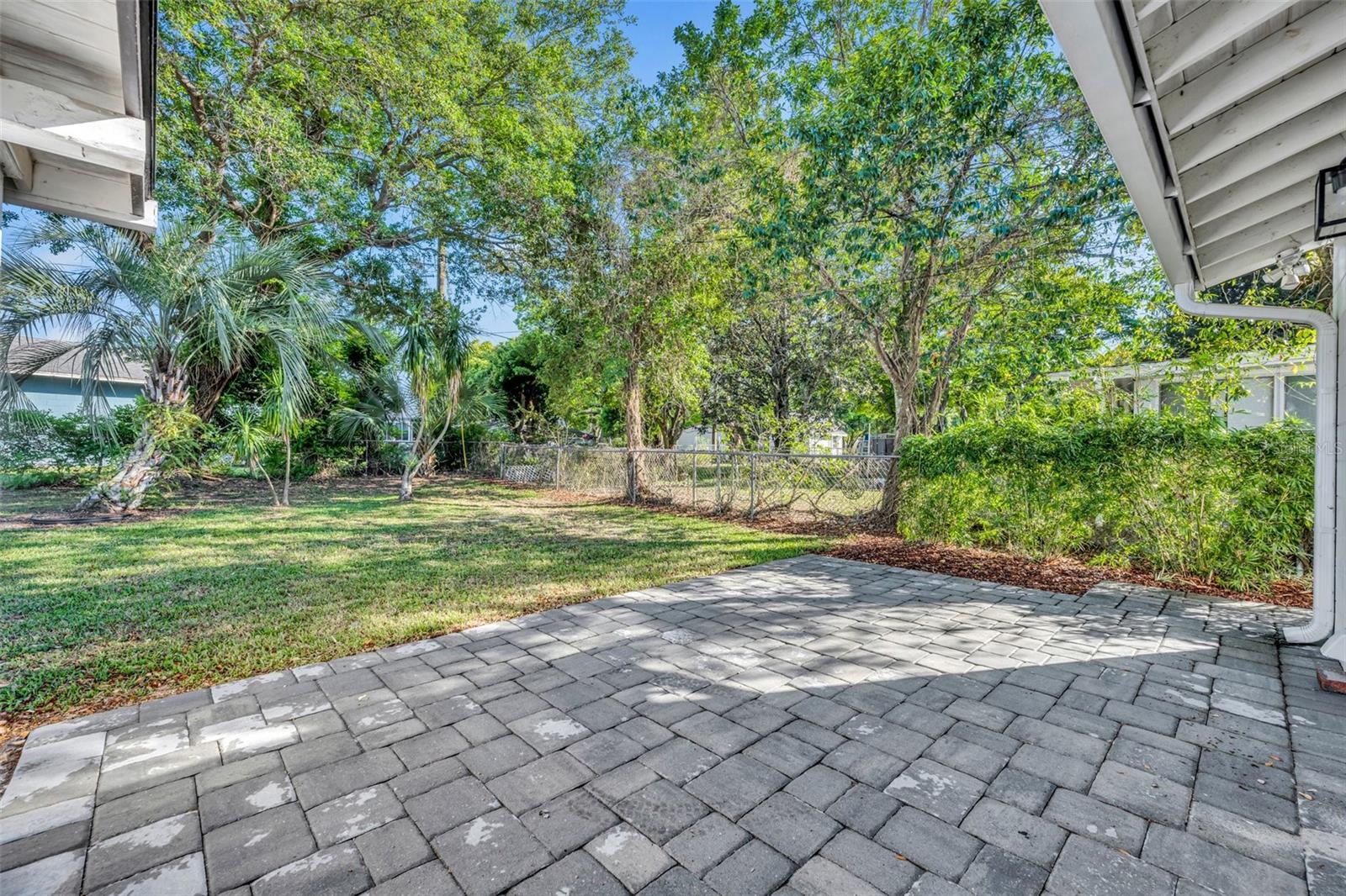 Image 21 of 25 For 642 Balfour Drive
