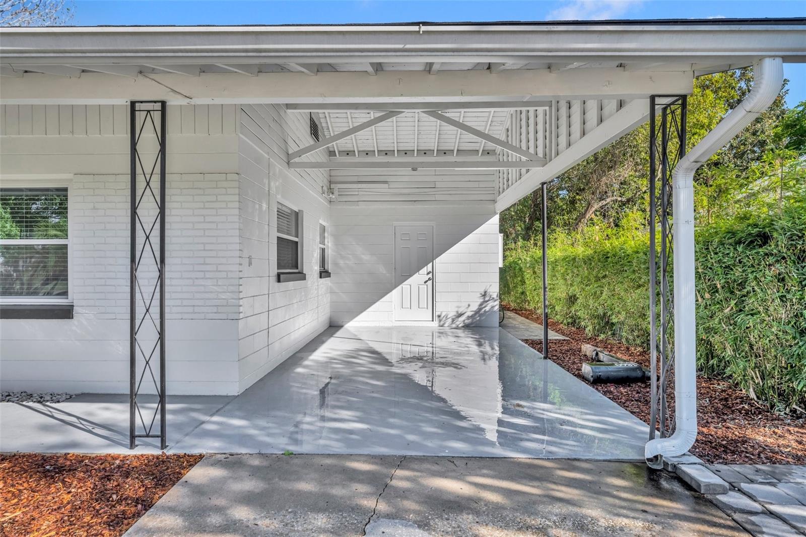 Image 3 of 25 For 642 Balfour Drive