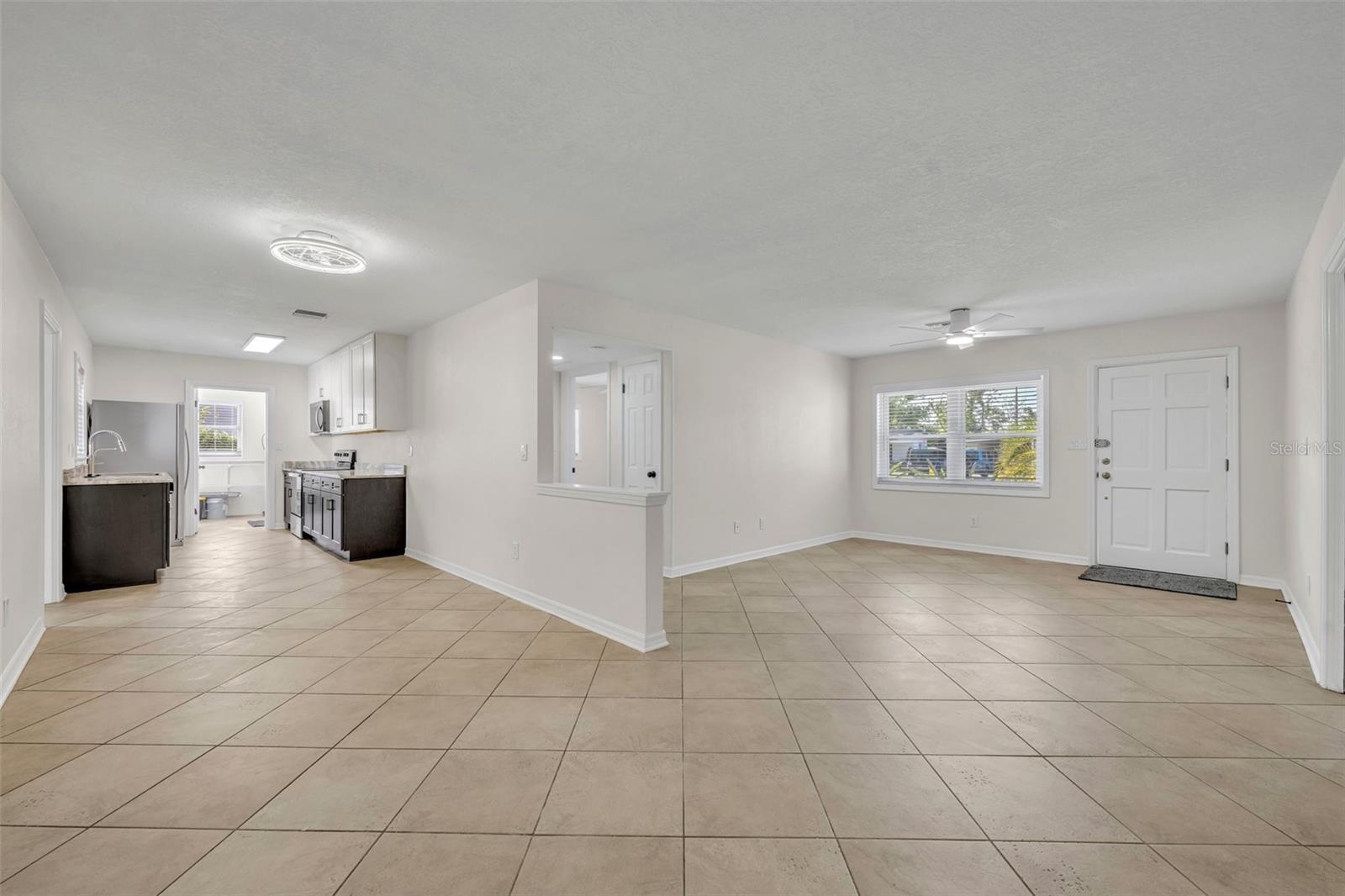 Image 8 of 25 For 642 Balfour Drive