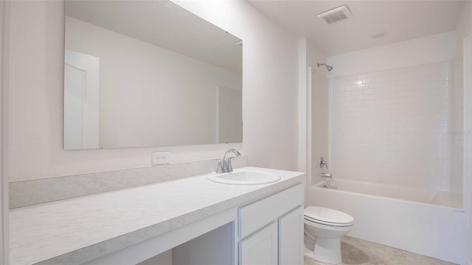 Image 18 of 23 For 2144 Hibiscus Place