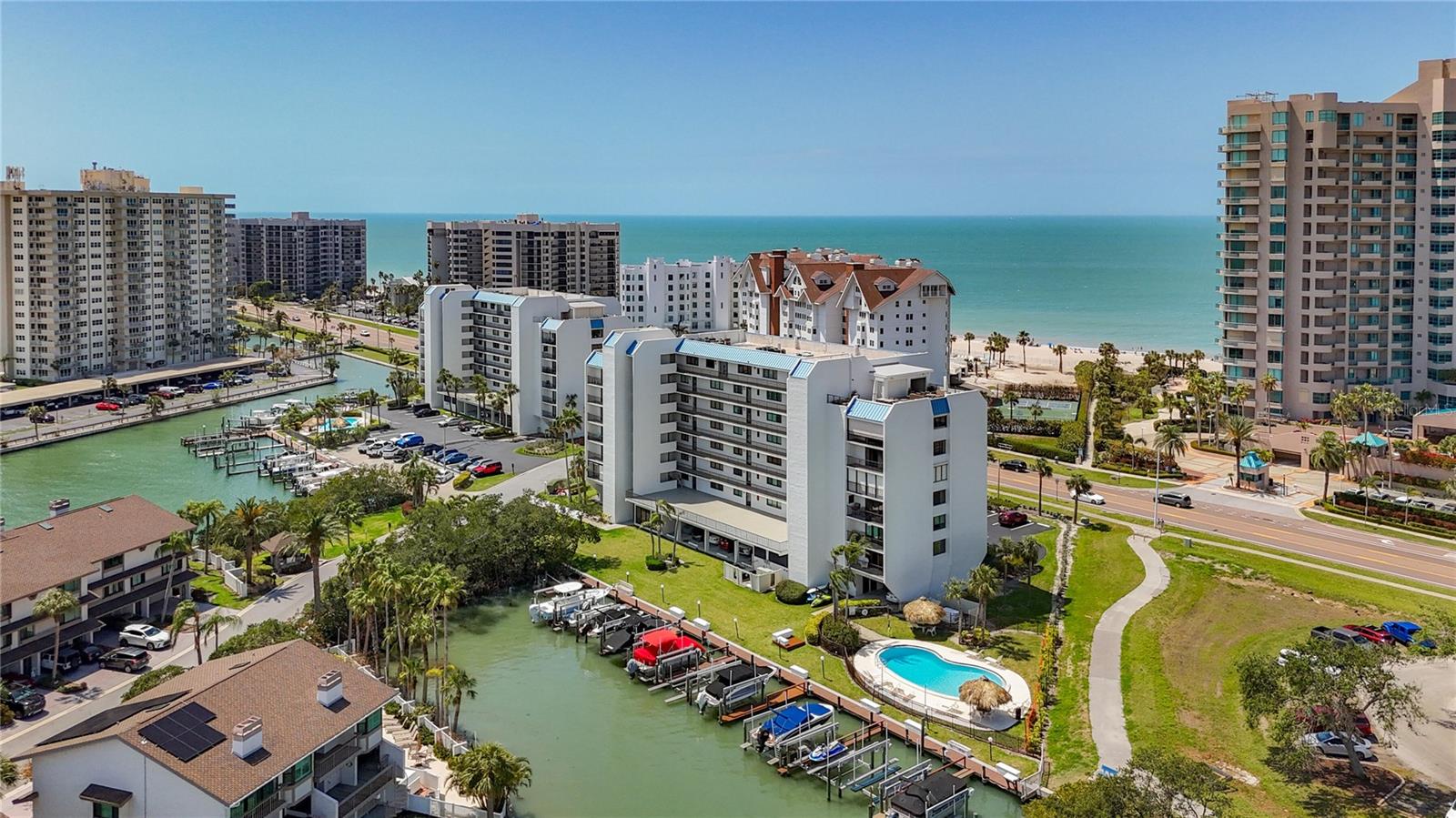 Image 37 of 40 For 1581 Gulf Boulevard 102n