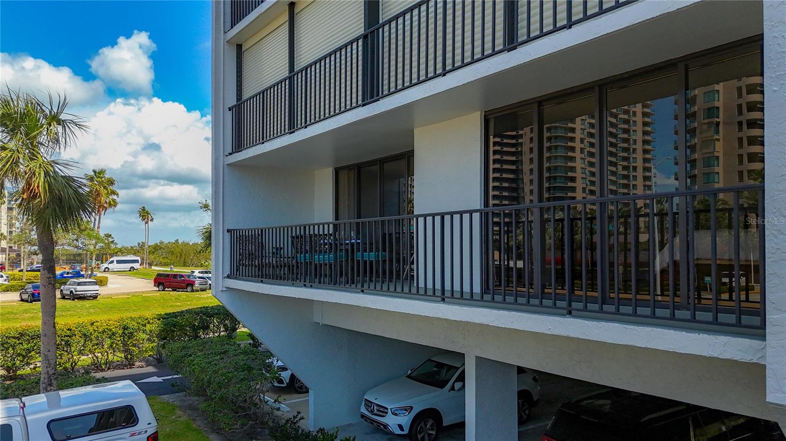 Image 5 of 40 For 1581 Gulf Boulevard 102n