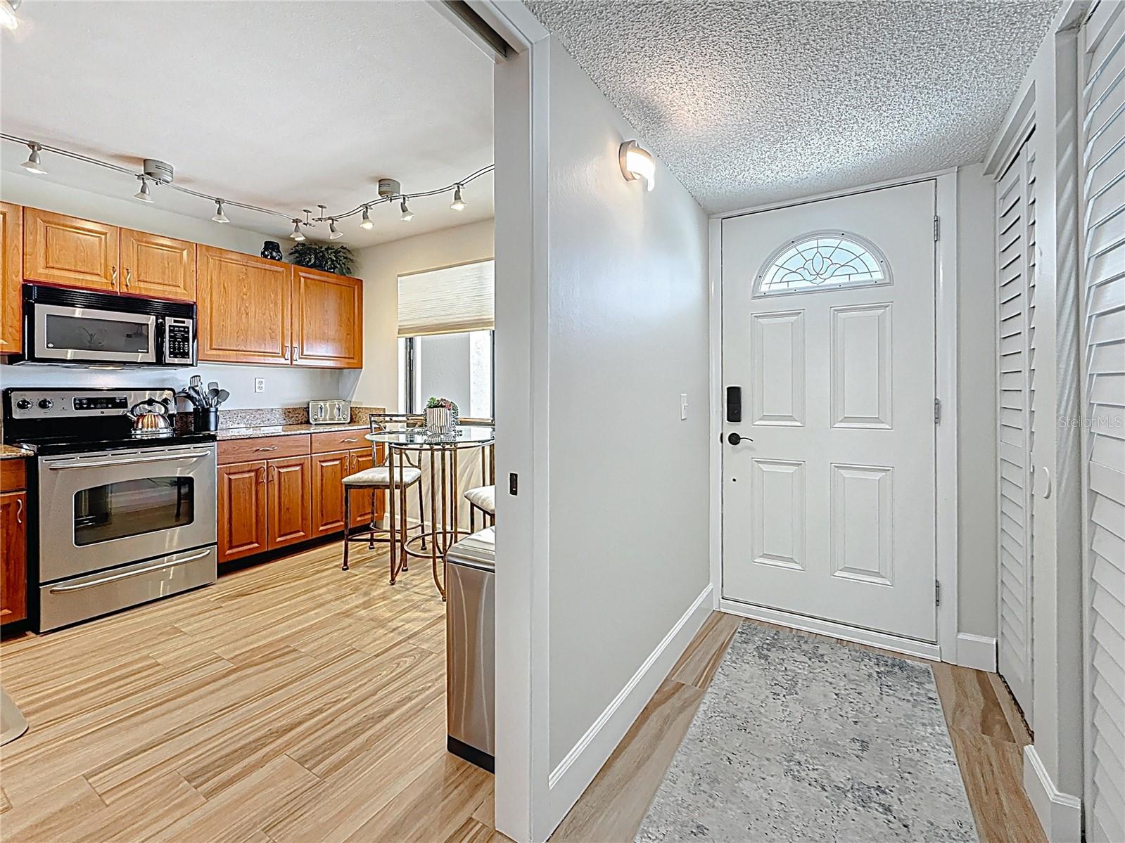 Image 8 of 40 For 1581 Gulf Boulevard 102n
