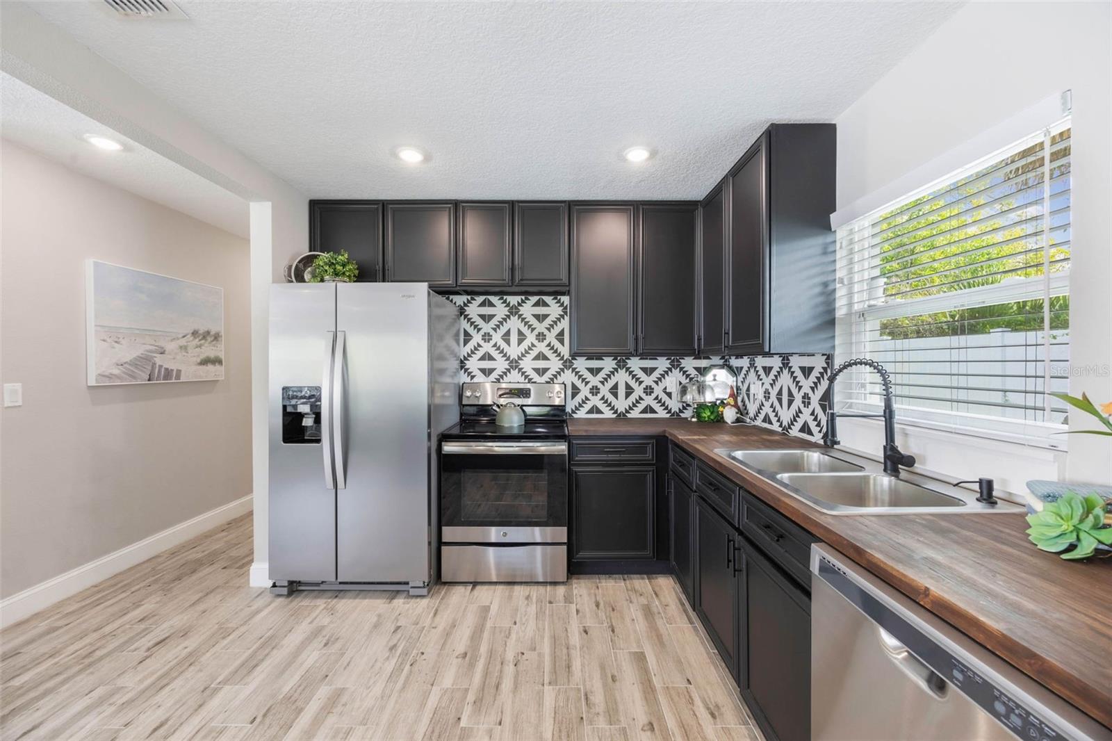 Image 13 of 36 For 843 Swoope Avenue