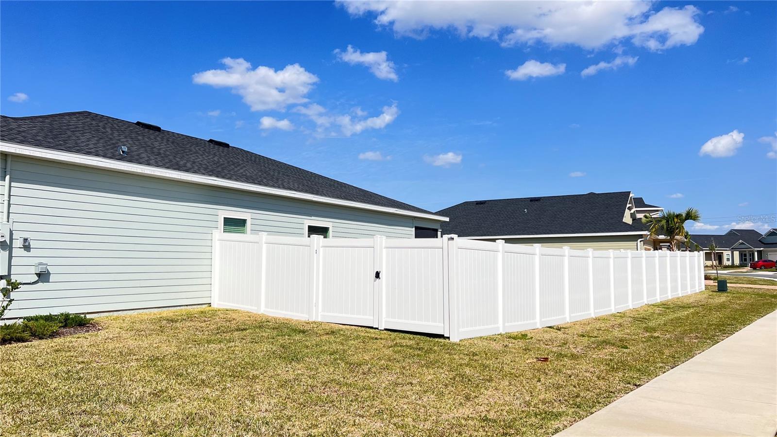 Image 4 of 43 For 1393 44th Cour Road