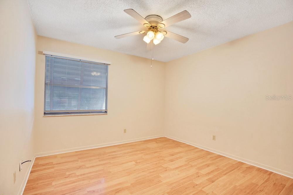 Image 10 of 25 For 190 Hickory Woods Court 12b