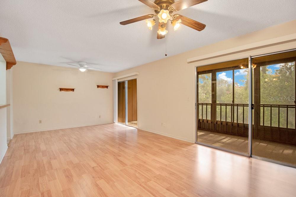 Image 5 of 25 For 190 Hickory Woods Court 12b