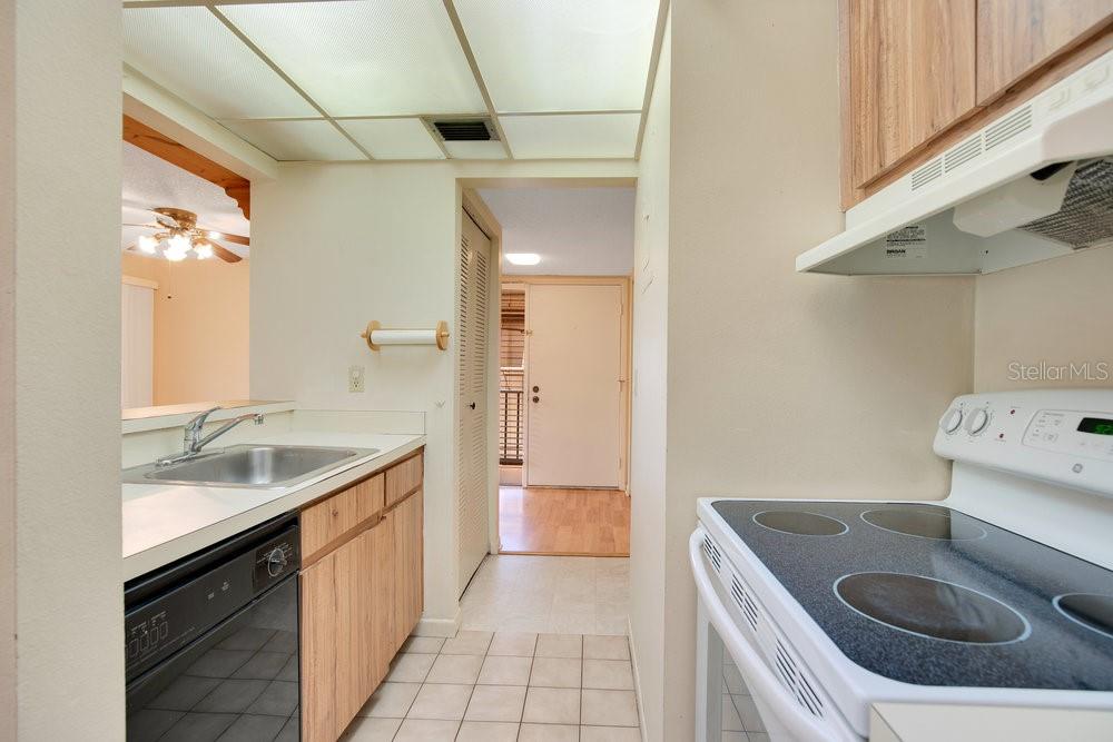 Image 6 of 25 For 190 Hickory Woods Court 12b