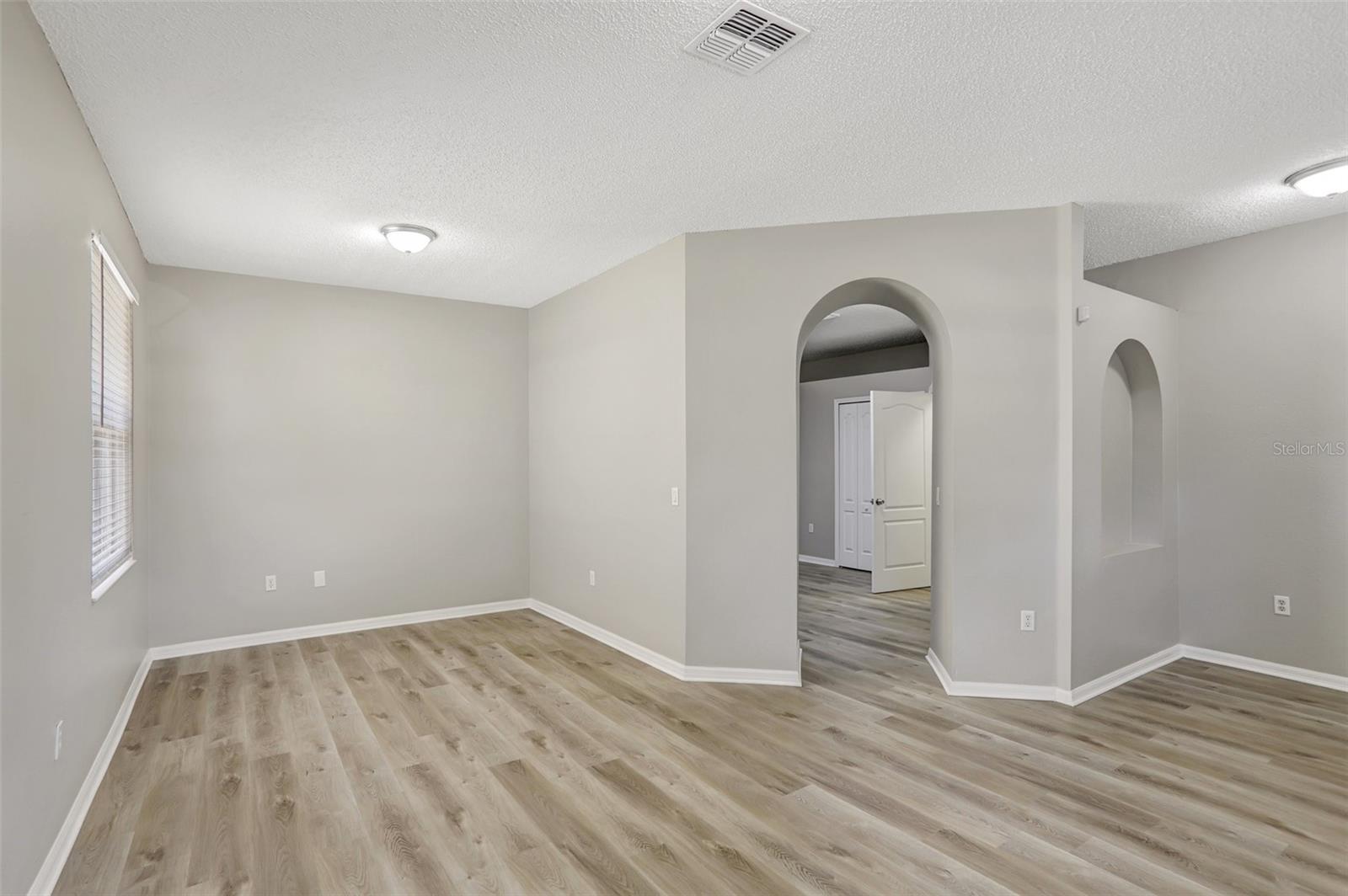 Image 10 of 48 For 9999 Shadow Creek Drive
