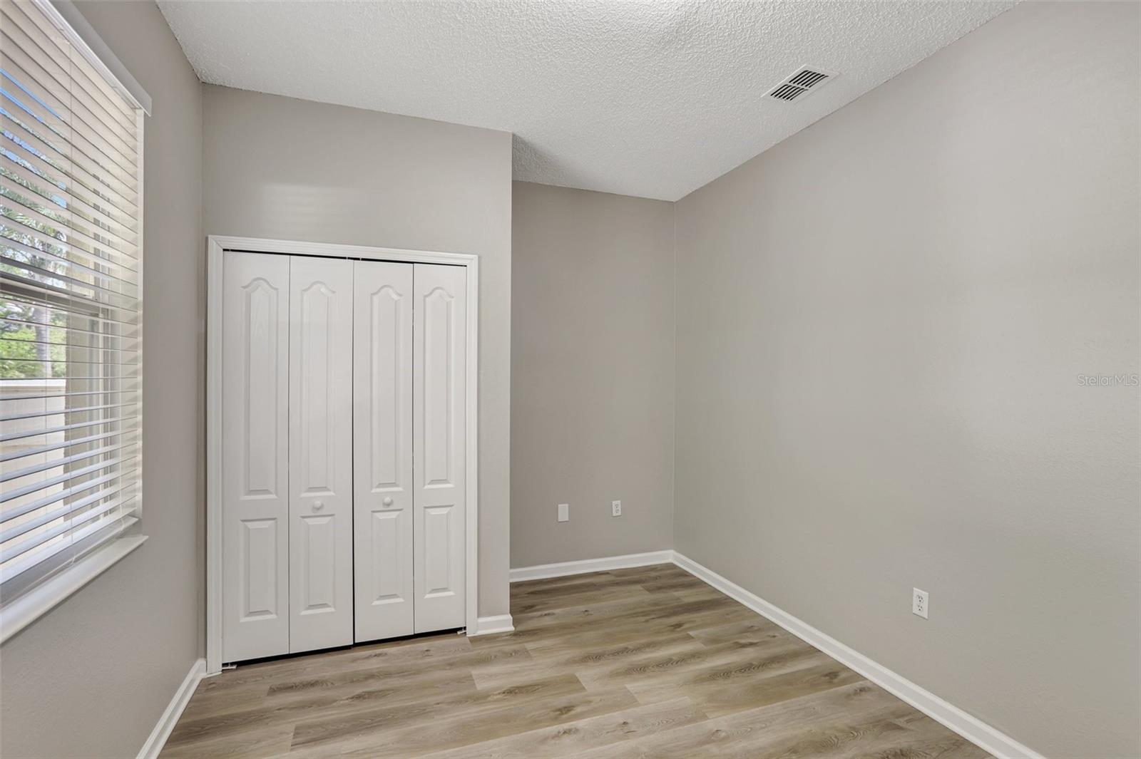 Image 17 of 48 For 9999 Shadow Creek Drive