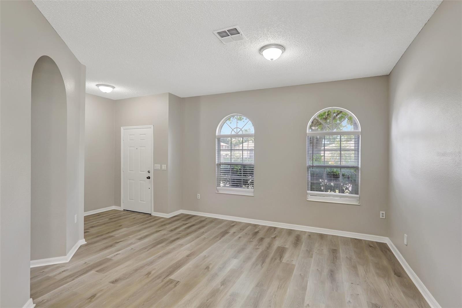 Image 9 of 48 For 9999 Shadow Creek Drive