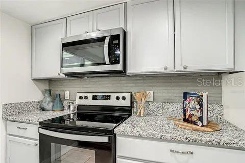 Image 4 of 13 For 1826 Warringwood Drive B-1