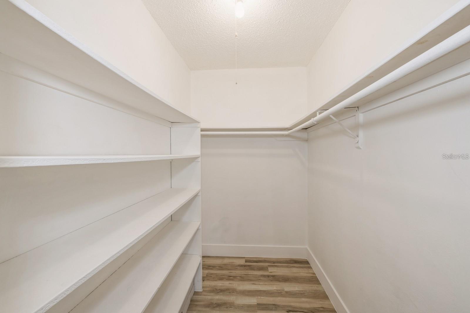 Image 10 of 13 For 4213 Semoran Boulevard 9