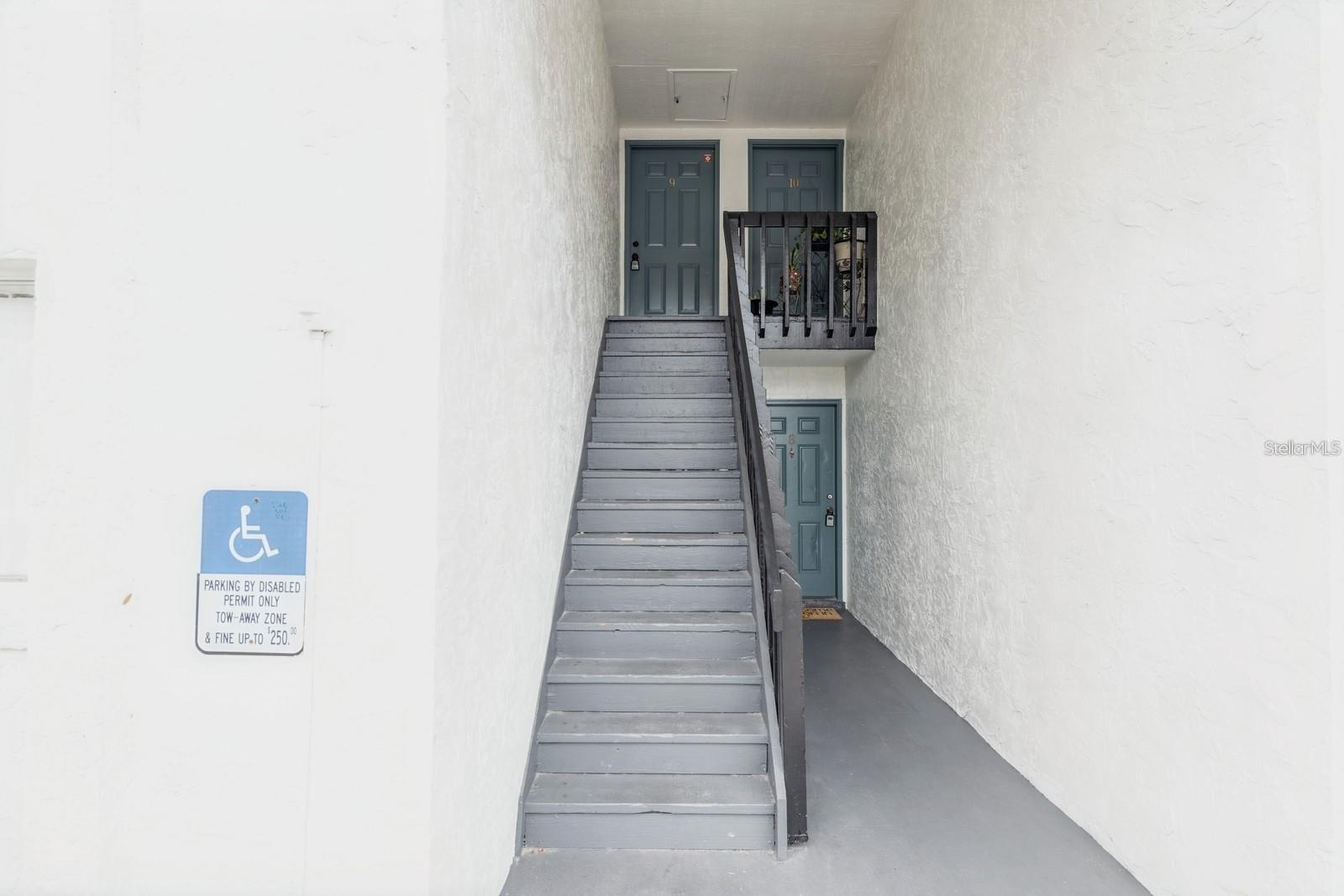 Image 2 of 13 For 4213 Semoran Boulevard 9