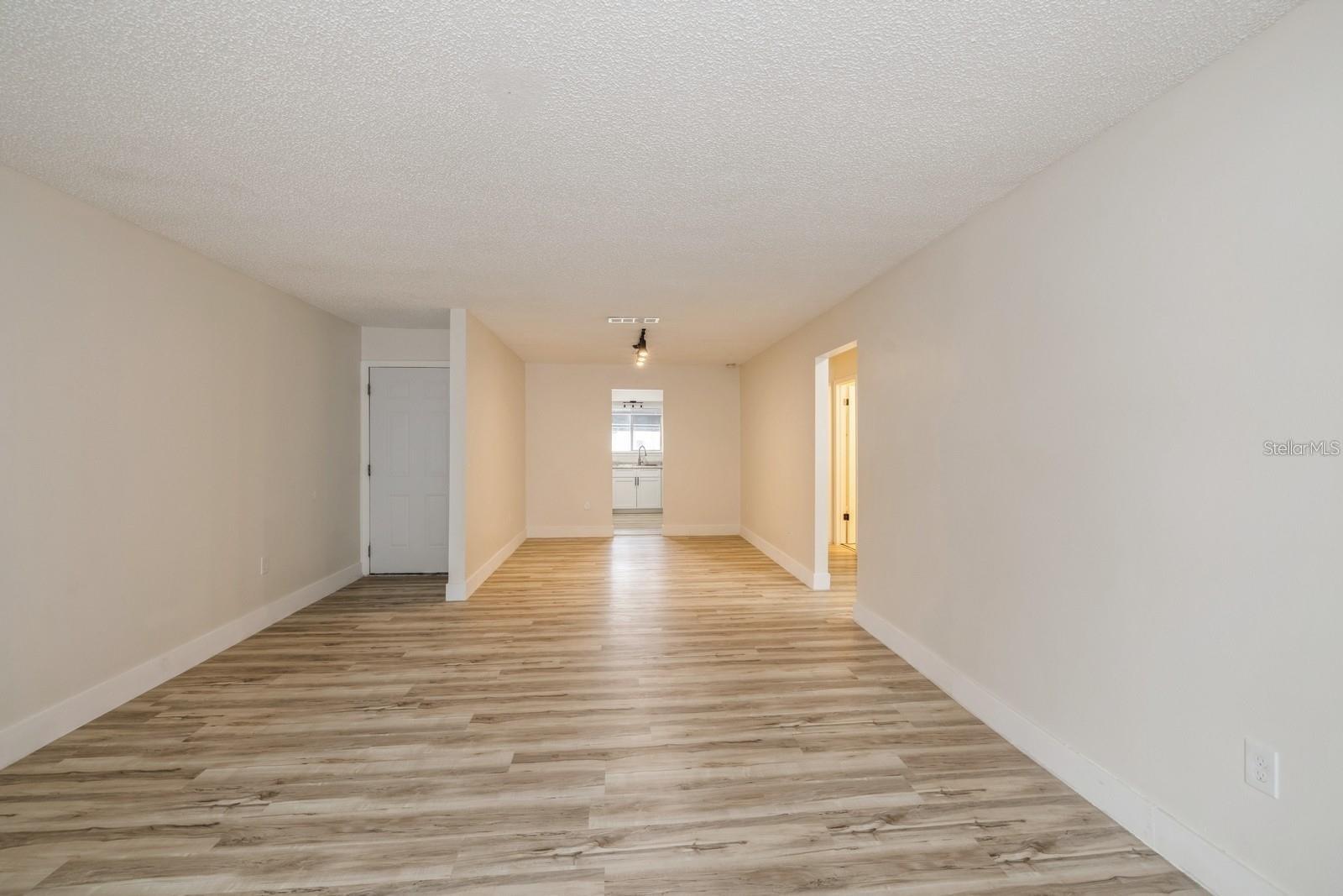 Image 5 of 13 For 4213 Semoran Boulevard 9
