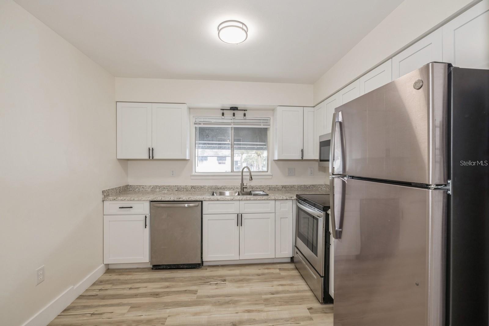 Image 8 of 13 For 4213 Semoran Boulevard 9